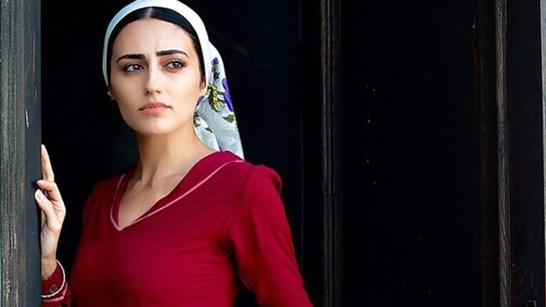 Selin Genç “Aşk ve Taht” dizisiyle anlaştı