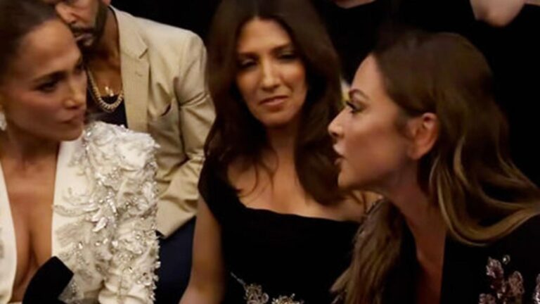 Hadise, Jennifer Lopez ile buluştu! Sosyal medya onları konuştu